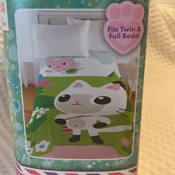 Gabby’s Dollhouse Kids Plush Blanket, Twin/Full Size, DreamWorks, 62”x90”. - Picture 6 of 12